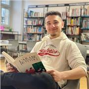 SAMOON Luqman professeur d'anglais.
Diplôme international B2 en anglais.